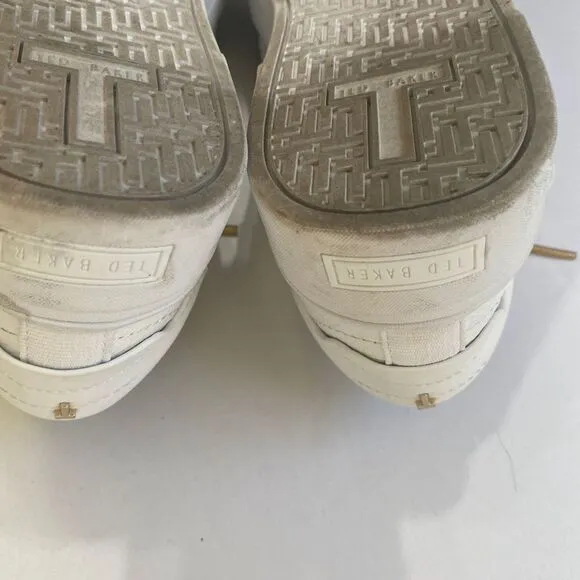 Ted Baker London Adial Floral Embroidered Size 7 Sneakers