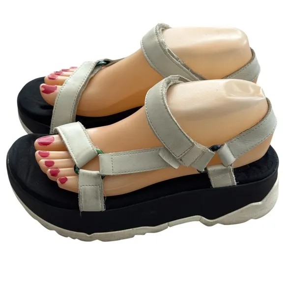 TEVA Leather Platform Sandals Size 8 Zamora Universal Adjustable Open Toe
