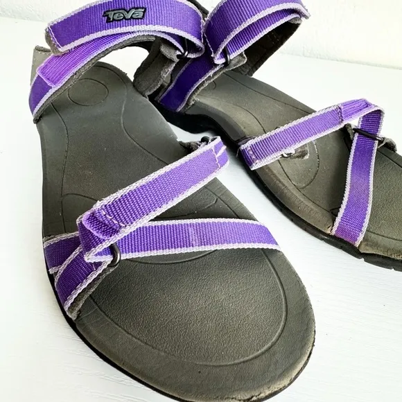 Teva Purple Sandals Womens 7 Verra Crisscross Straps and Adjustable Fastening