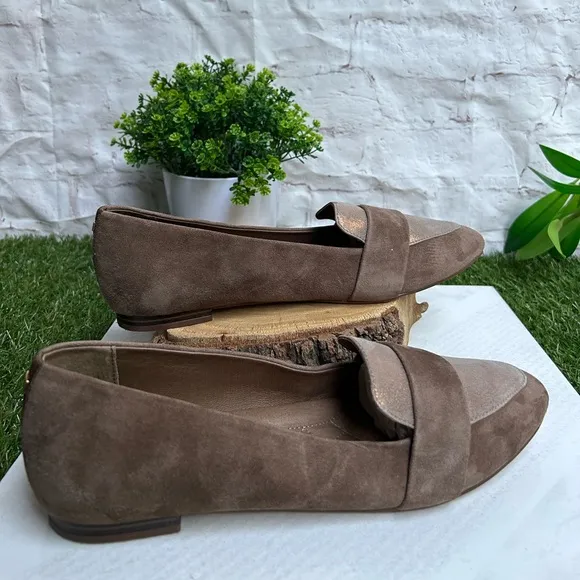 THE BLACKBIRD$150Oak Shimmer Suede women size 9.5 new