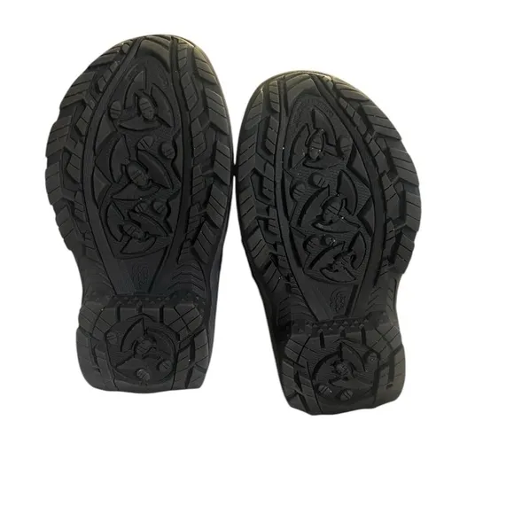 THE NORTH FACE  GIRLS McMURDO BOOTS