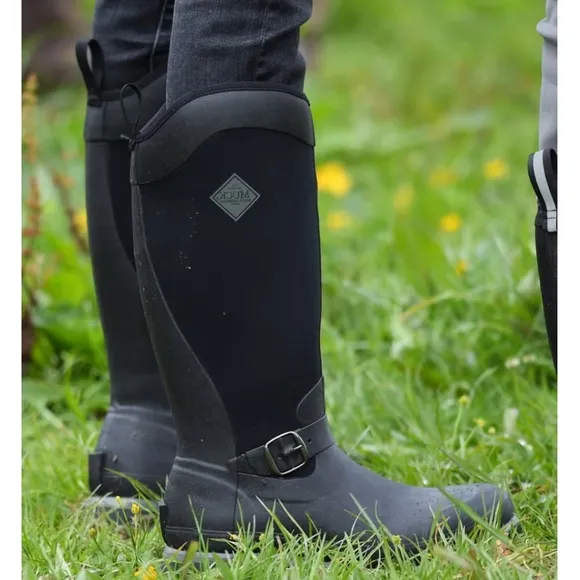 The Original Muck Boot Company Reign tall black rubber rain snow boots size 6