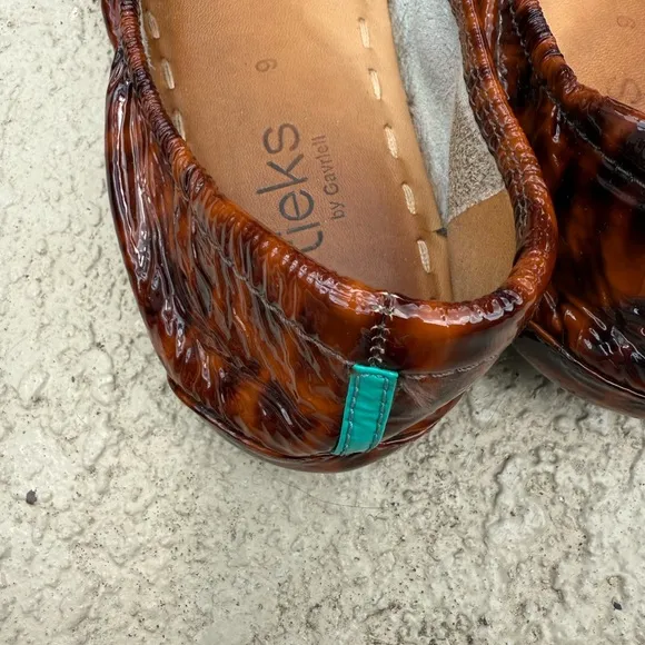 Tieks size 9 Tortoiseshell flats