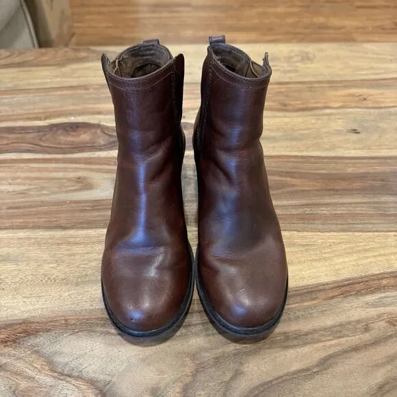 TIMBERLAND AMSTON Women's Chelsea Boots Brown Leather Pull On Size 6.5 Wedge