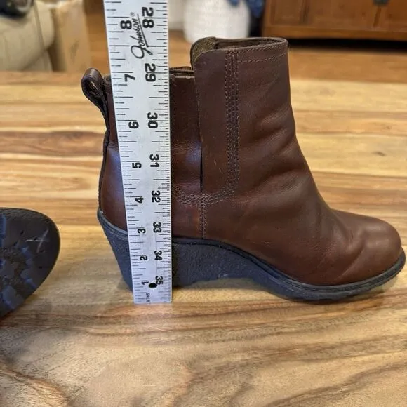 TIMBERLAND AMSTON Women's Chelsea Boots Brown Leather Pull On Size 6.5 Wedge