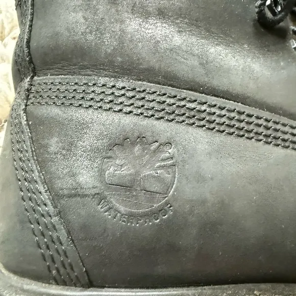 Timberland Black High-Top Boots with Rugged Soles