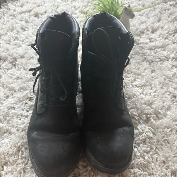 Timberland Black High-Top Boots with Rugged Soles