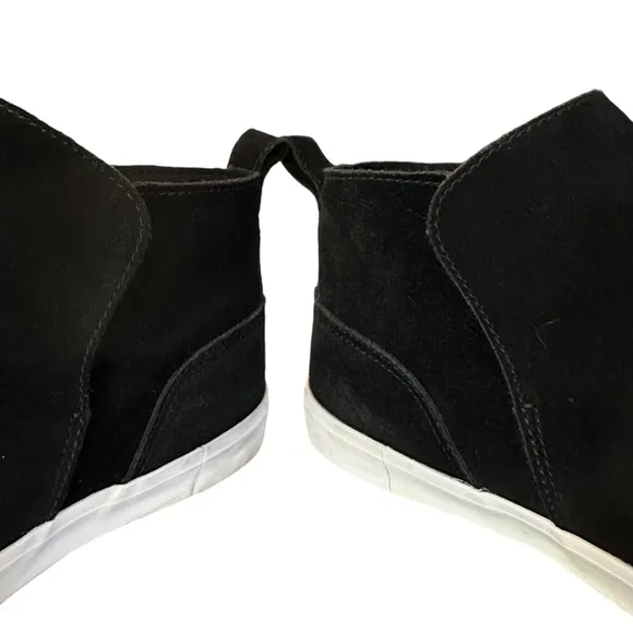 Timberland | Black Suede Skyla Bay Pull on Boots Size 8.5