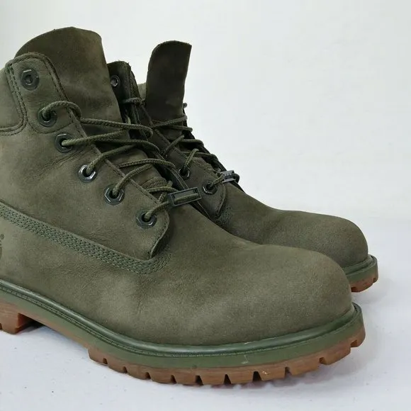 Timberland Boots Color Olive / Military Green Youth / Boys Size 6.5