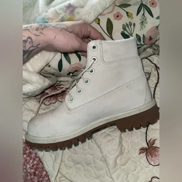 Timberland white boots big girls size 4 white pre loved