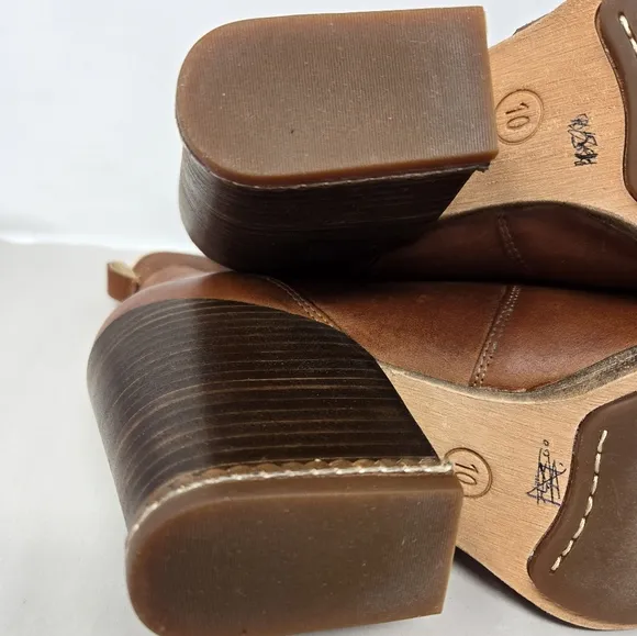 Timberland Womens Bootie Size 10 Marge Short Pull On Carmel Leather Chunk Heels