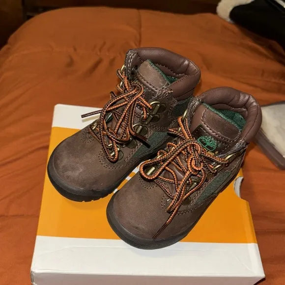 Timberlands Medium brown Nubuck Boots (KIDS, beef and broccoli’s)