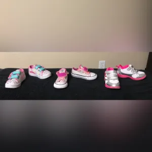 Toddler sneakers size 7