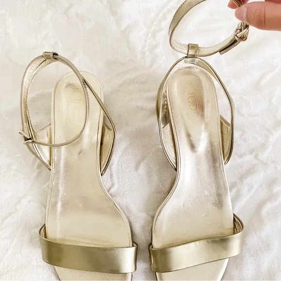 Tod’s Gommini Mid Heel Sandal Size 7.5