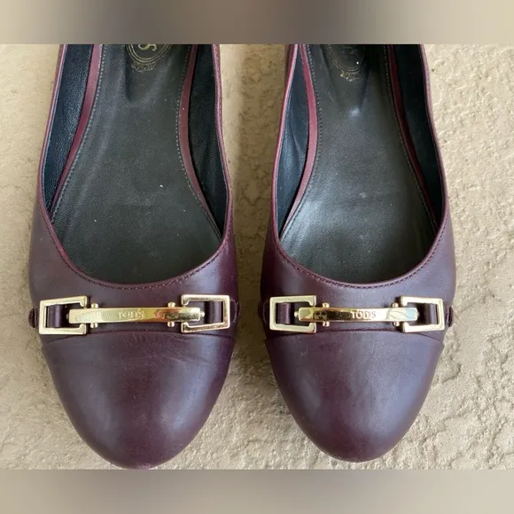 Tod's Leather Ballet Flats Burgundy 37.5/ 7.5 Elegant Slim Pale-gold Hardware