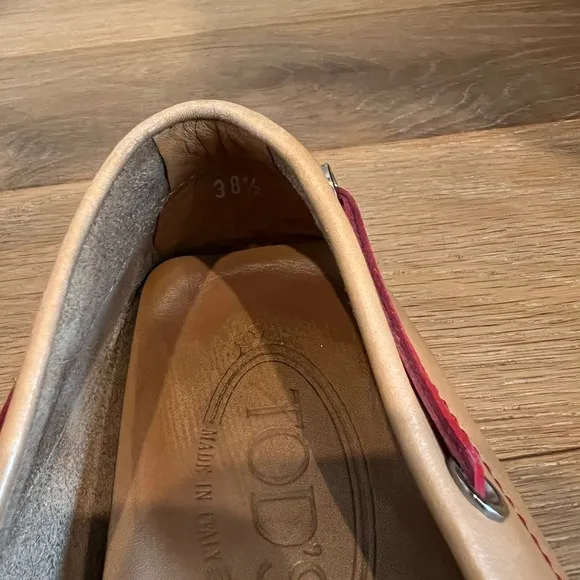 Tod’s Leather Loafers Size 38 1/2 US 8 1/2.