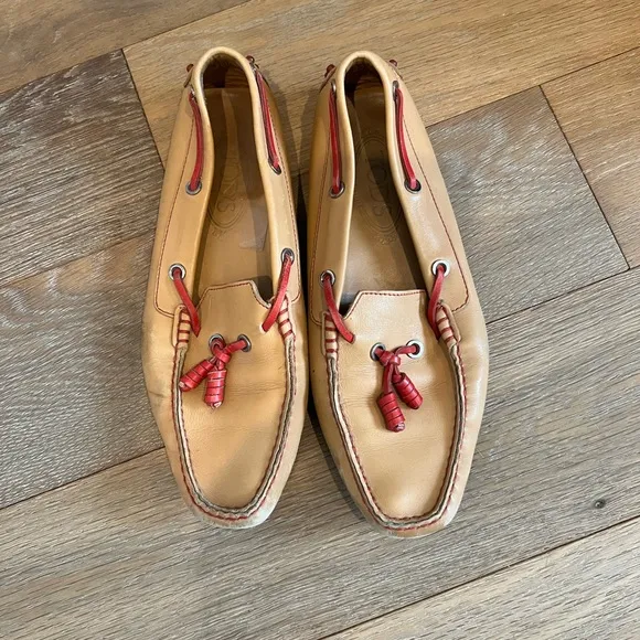 Tod’s Leather Loafers Size 38 1/2 US 8 1/2.