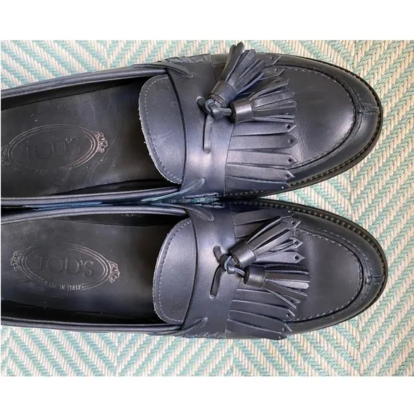 TOD’S Navy Blue Leather Tassel Fringe Loafers