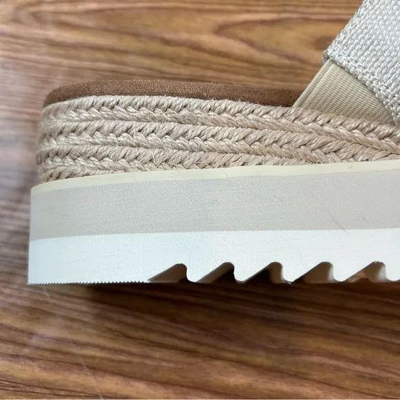 TOMS Diana Platform Sandals Natural Ivory NEW - Size 8.5W