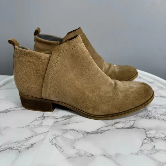 Toms Women’s Ankle Suede Boots sz 9.5 Block Heel Preowned #H865