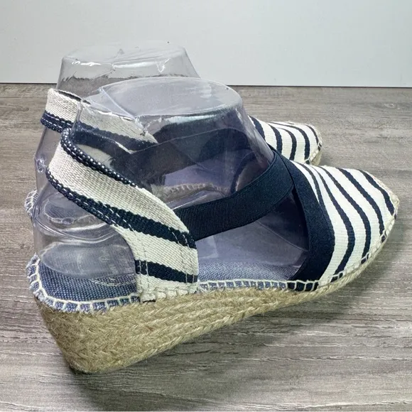 Toni Pons Verges Blue/White espadrilles size 39/US8.5-9 EUC