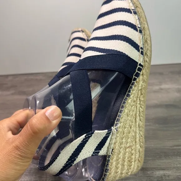 Toni Pons Verges Blue/White espadrilles size 39/US8.5-9 EUC