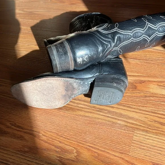 Tony Lama black leather Cowboy Western  boots pull on Vintage