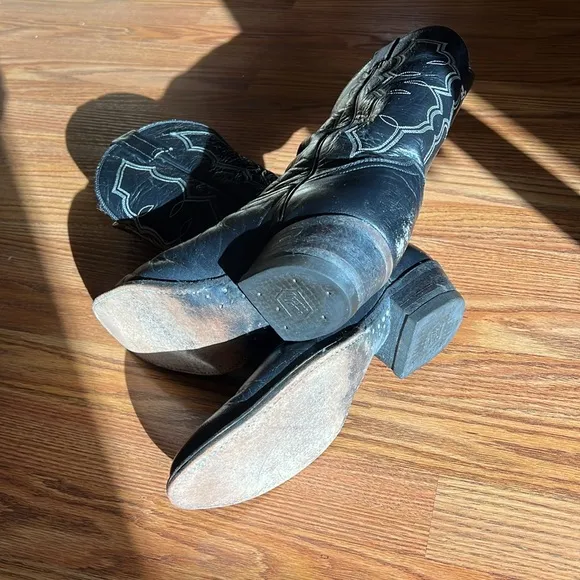Tony Lama black leather Cowboy Western  boots pull on Vintage