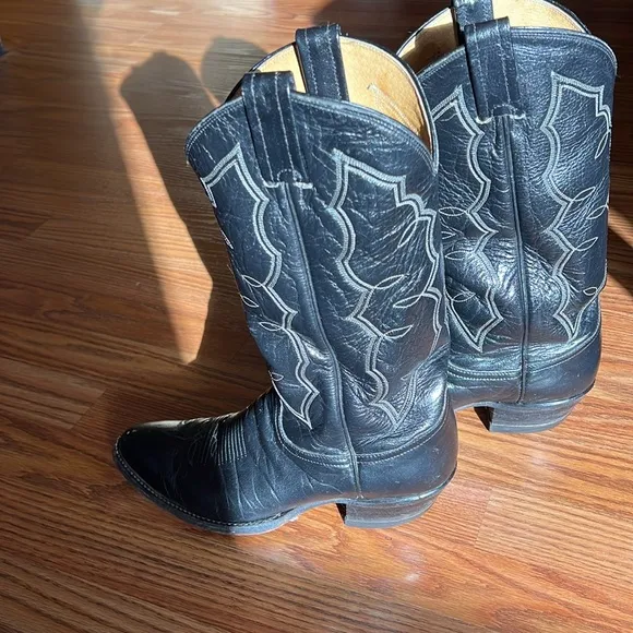 Tony Lama black leather Cowboy Western  boots pull on Vintage