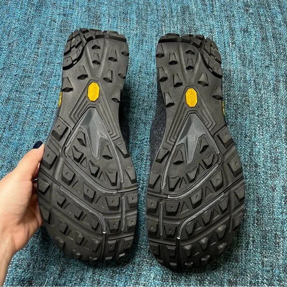 Topo Rekovr 2 Slip On Sneakers Wool Upper with Vibram Sole in Grey Navy Blue
