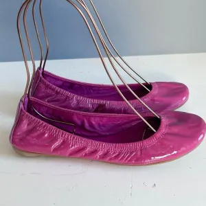 Tory Burch ballet flats size 7 pink Eddie patent leather lighweight slip on