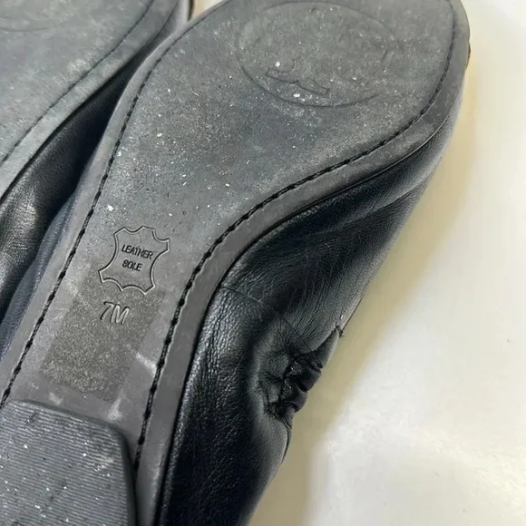 Tory Burch Ballet Flats Slip On Scrunch Back T Logo Leather Black Gold Size 7