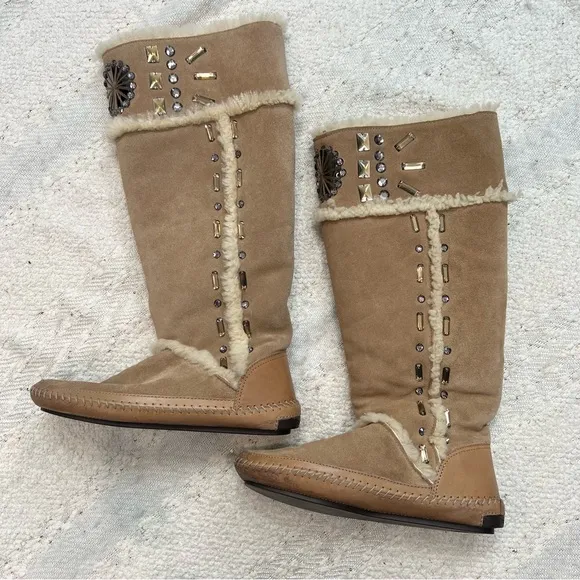 Tory Burch Boots Beige Suede and Sherling Rhinestone Moccasin Pull On Boots 8