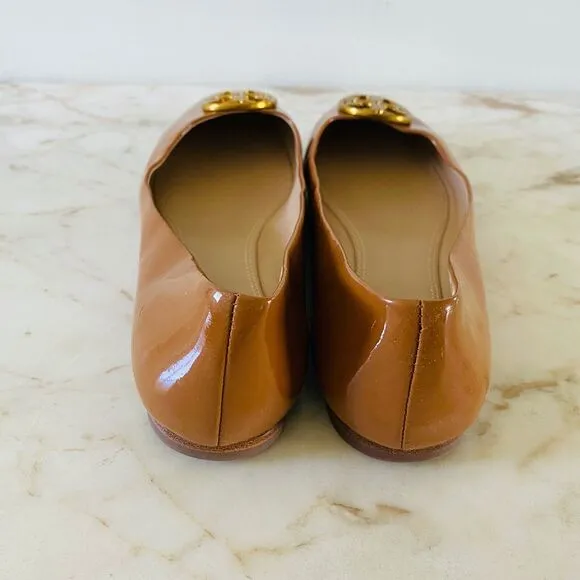 TORY BURCH Brown Patent Leather Ballerina Flats Gold Logo - US 7.5