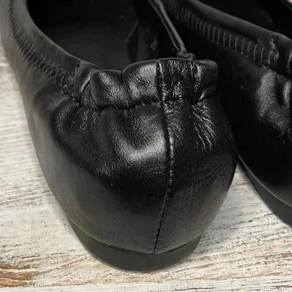 TORY BURCH Flats Womens Size 6 Shoes Slip On Black Leather New in Box