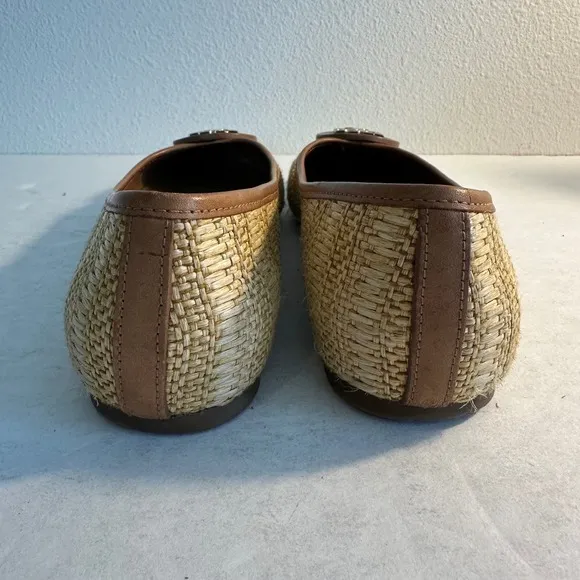 Tory Burch Reva Woven Raffia Ballet Flats Size 8M Brown Medallion Logo Preppy