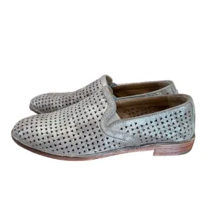 Trask ALI Perforated Platinum Metallic Suede Flats Loafers Shoes Women’s Size 8
