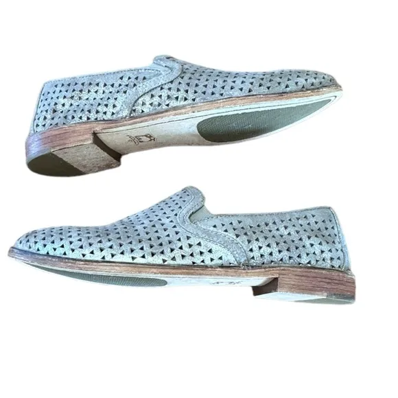 Trask ALI Perforated Platinum Metallic Suede Flats Loafers Shoes Women’s Size 8