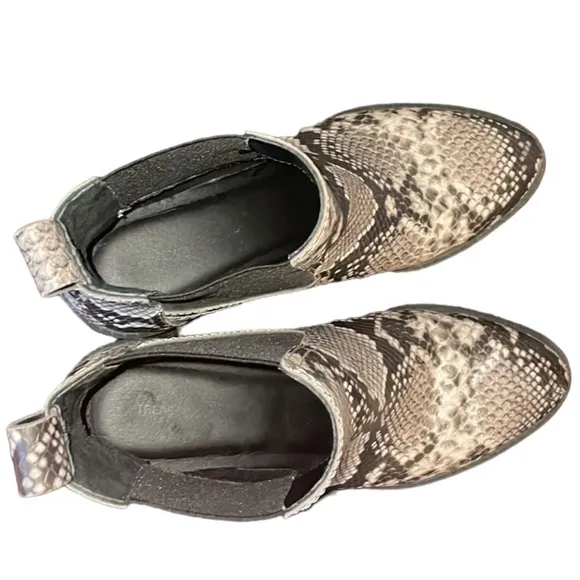 Treasure &amp; Bond Womens Gabriela Pull On Ankle Boot Multicolor Snake Skin Size 7M