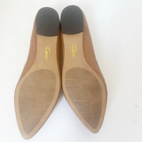 Trotters Estee Woven Slip on pointy toe flats