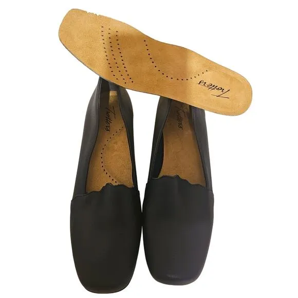 Trotters Sage Flats Women's Size 8‎ N Navy Blue