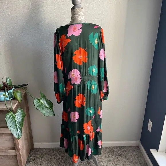 Tucker The Juliette Dress in Evergreen Poppies