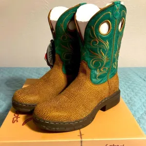 Twisted C Boots Size 6.5 Pull On 9”, Distressed Grain/Slash Green, Teal