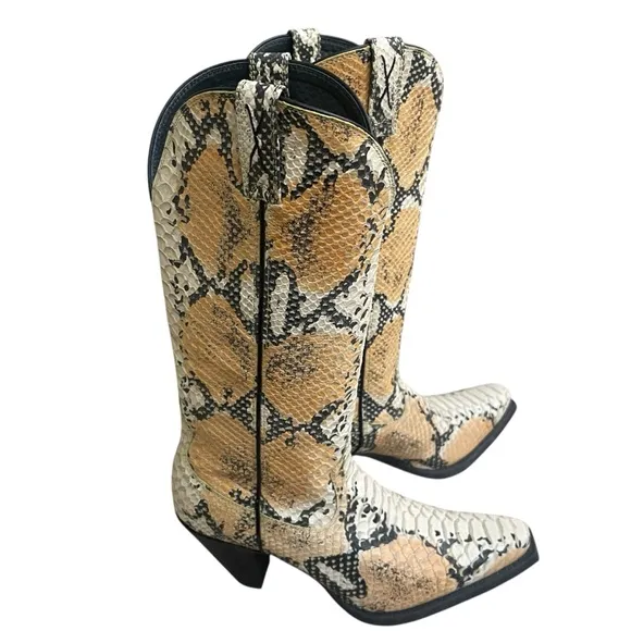 Twisted X Women's Simulated Snake Skin Cowboy Western Boots Size 8B rodeo pullon