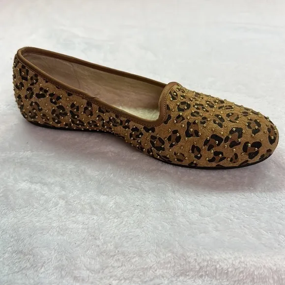 UGG Animal Print w/Grommets Leather Upper Slip-on Flats Size 5.5 Preowned