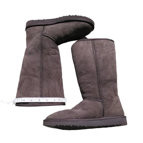 Ugg Australia Size 7 Classic Tall Brown Leather Suede Pull On Boots
