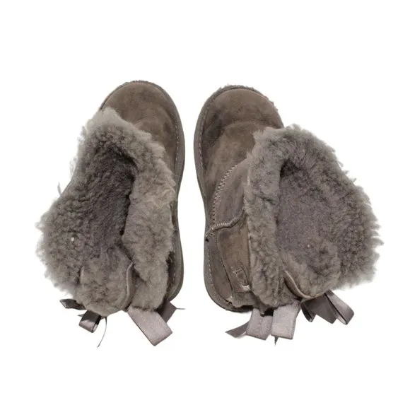 UGG Bailey Bow Girls Youth Size 3 Gray Leather Booties Boots Lambs Wool Lining