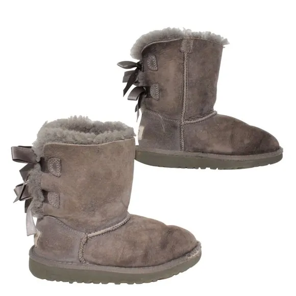 UGG Bailey Bow Girls Youth Size 3 Gray Leather Booties Boots Lambs Wool Lining