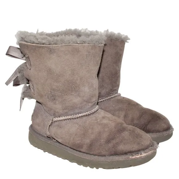 UGG Bailey Bow Girls Youth Size 3 Gray Leather Booties Boots Lambs Wool Lining
