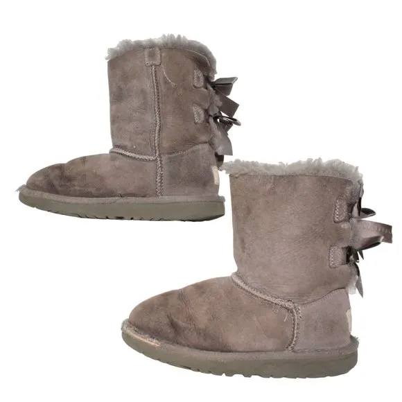 UGG Bailey Bow Girls Youth Size 3 Gray Leather Booties Boots Lambs Wool Lining